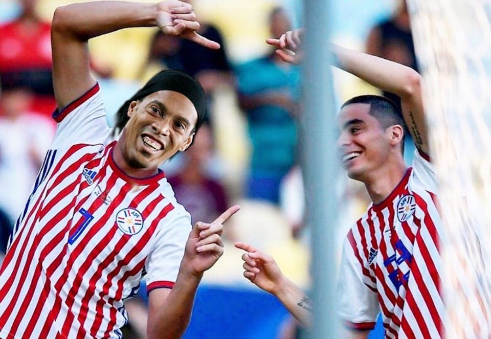 En medio del suspenso aparecieron los infaltables memes de Ronaldinho Gaúcho