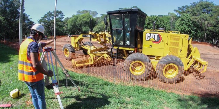 Inició obras de hospitales con 200 camas para atención a pacientes con Covid-19