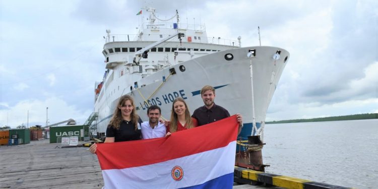 Paraguaya a bordo de un barco regala esperanza a varios países del mundo