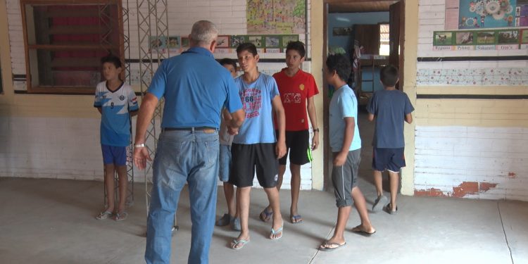 Resaltan iniciativa particular que busca garantizar educación en zonas ribereñas