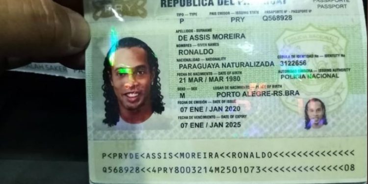 Ronaldinho Gaúcho ingresó a nuestro país con cédula paraguaya trucha