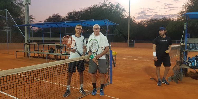 Danny Friesen, Anton Töws y Carmen Boschmann siguen firmes en el torneo