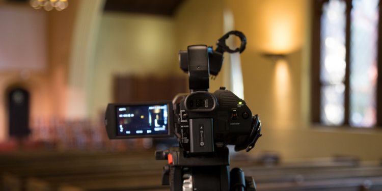 Por restricciones debido al coronavirus iglesias transmitirán sus servicios vía online