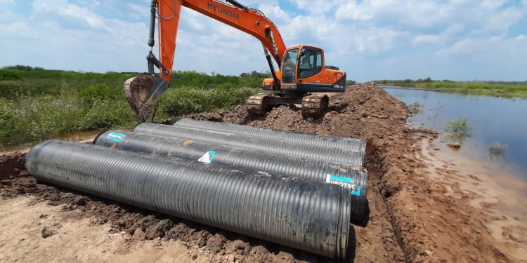 Ante quejas por camino intransitable, Pdte. de la Comisión del Río Pilcomayo informa sobre obras de mantenimiento