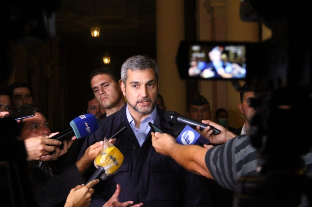 Ejecutivo aumenta restricciones a la circulación durante aislamiento general