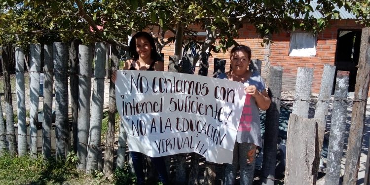 Casadeños se manifiestan contra educación virtual que no es para escasos recursos Casadeños se manifiestan contra educación virtual que no es para escasos recursos