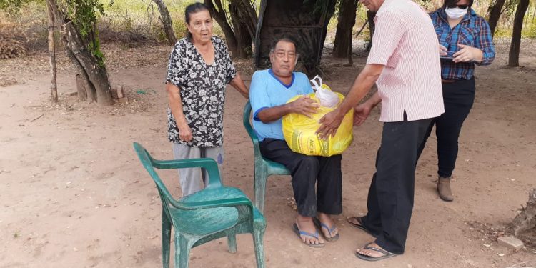 Oñondivepa Loma Plata: Una iniciativa conjunta para paliar la necesidad de alimentos Oñondivepa Loma Plata: Una iniciativa conjunta para paliar la necesidad de alimentos