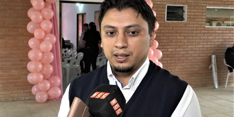 Gobernador de Boquerón sustituye a Secretario de Salud durante investigación