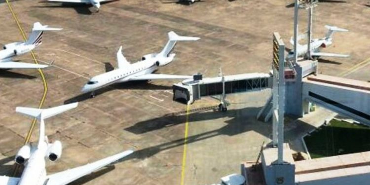 Vuelos en todo el territorio nacional solo podrán realizarse con autorización de la Dinac