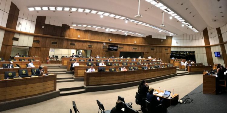 Senado aprueba extensión excepcional del mandato de autoridades municipales