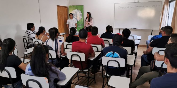 «La educación virtual no es solo filmar a un profesor en vídeo y mandarlo a los alumnos» «La educación virtual no es solo filmar a un profesor en vídeo y mandarlo a los alumnos»