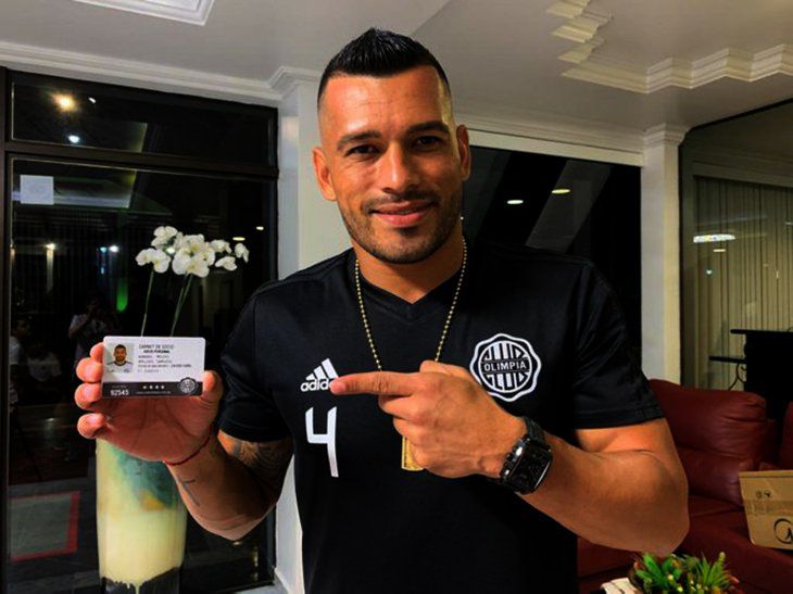 Futbolista de Olimpia fue imputado por violar la cuarentena luego de protagonizar un accidente