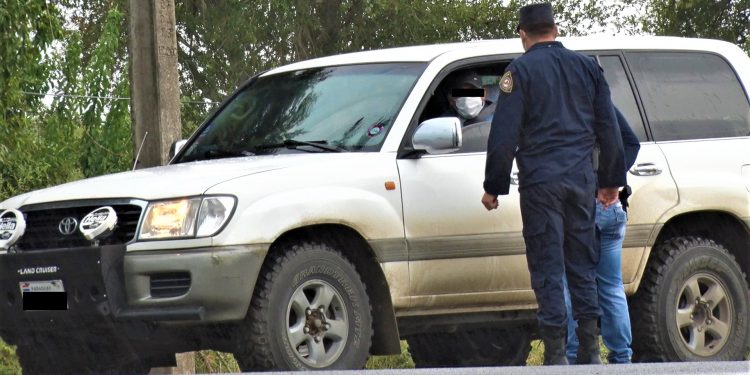 Atención: Nueva resolución permite viajar hasta 4 personas en automóviles y camionetas Atención: Nueva resolución permite viajar hasta 4 personas en automóviles y camionetas