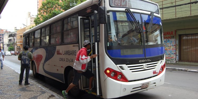 Gobierno anuncia la reducción del pasaje en transporte público