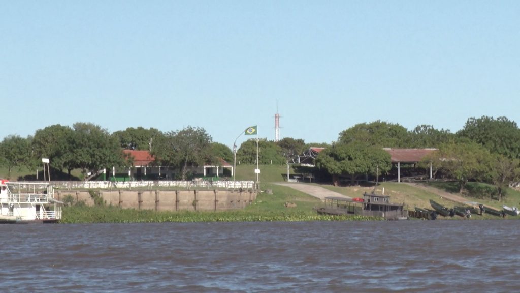 Autoridades de Paraguay y Brasil analizan propuestas para reactivar comercio fronterizo Autoridades de Paraguay y Brasil analizan propuestas para reactivar comercio fronterizo