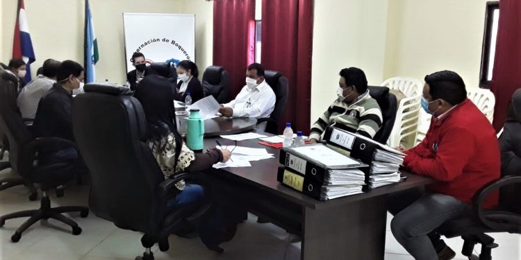 Gobernación de Boquerón sí realizará desembolso de becas a estudiantes Gobernación de Boquerón sí realizará desembolso de becas a estudiantes