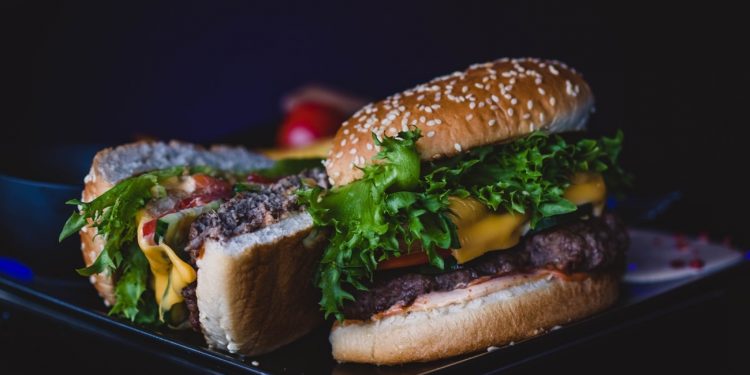 Hamburguesas: un plato de renombre internacional Hamburguesas: un plato de renombre internacional