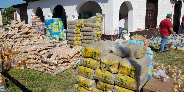 Indígenas de Puerto Casado reciben víveres gestionados por Diputada Indígenas de Puerto Casado reciben víveres gestionados por Diputada