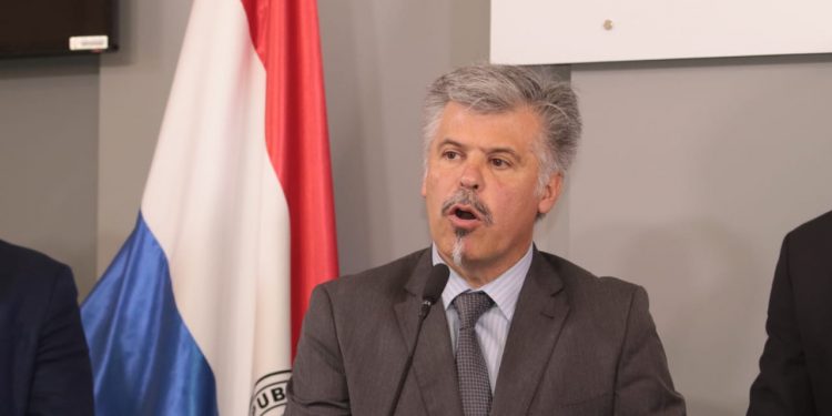 Comisión detecta irregularidades y sugiere anular parte de los llamados a licitación Comisión detecta irregularidades y sugiere anular parte de los llamados a licitación