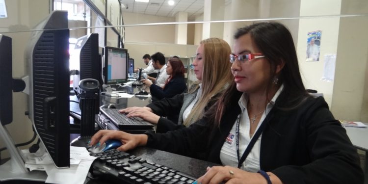 Más de 15.000 trabajadores regresaron a sus puestos tras levantamiento de suspensión de contratos