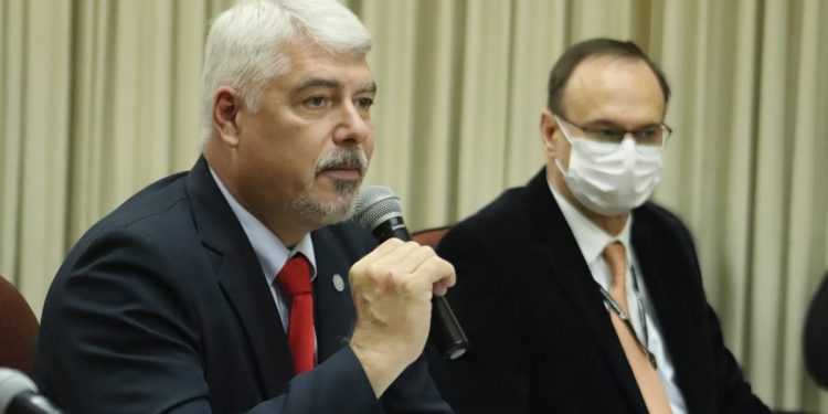 Firman contrato para el puente de Carmelo Peralta con Puerto Murtinho, Brasil