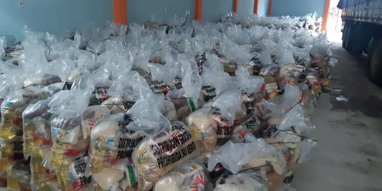 Antes del receso escolar los alumnos tendrán su kit de alimentos Antes del receso escolar los alumnos tendrán su kit de alimentos