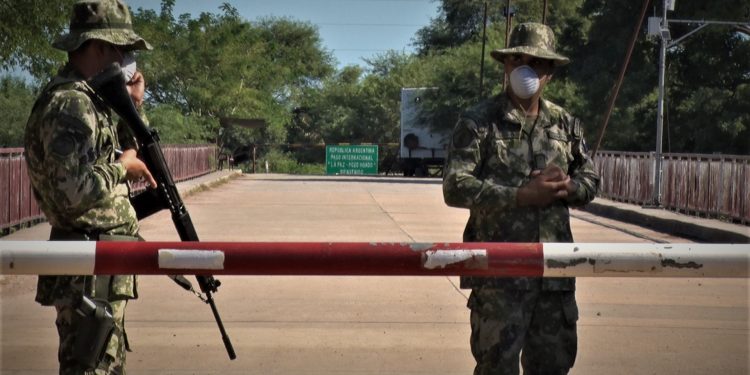 Dos bolivianos que ingresaron ilegalmente al Chaco paraguayo serán expulsados Dos bolivianos que ingresaron ilegalmente al Chaco paraguayo serán expulsados