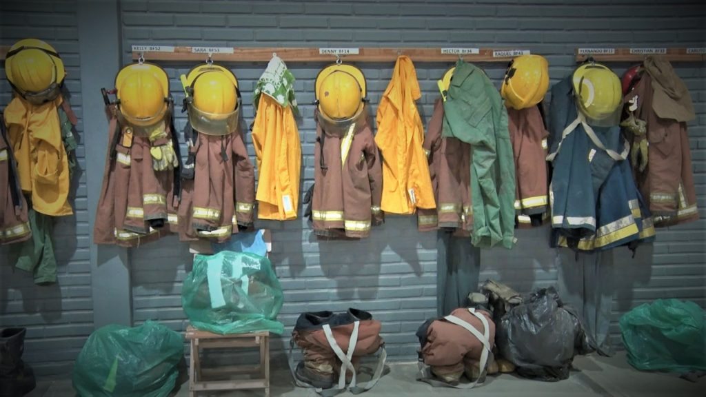 Bomberos chaqueños abnegados: Sin botas pero con el compromiso intacto