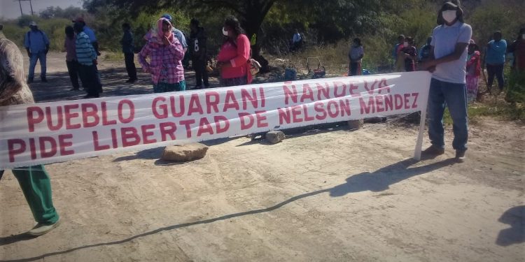 Cierran Transchaco en repudio ante detención de un hombre por supuesto abuso de menor