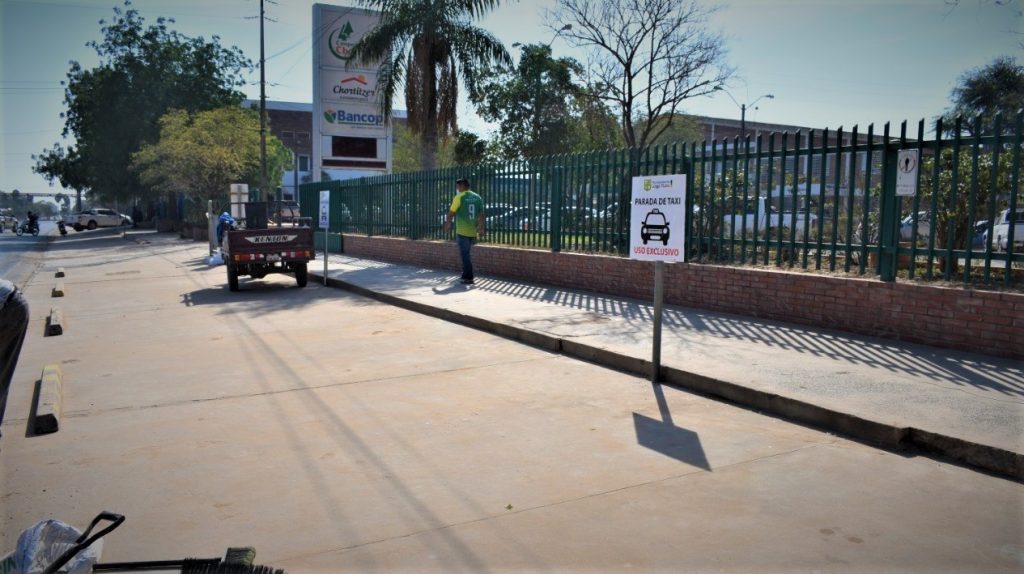 Habilitaron una parada de taxis en Loma Plata