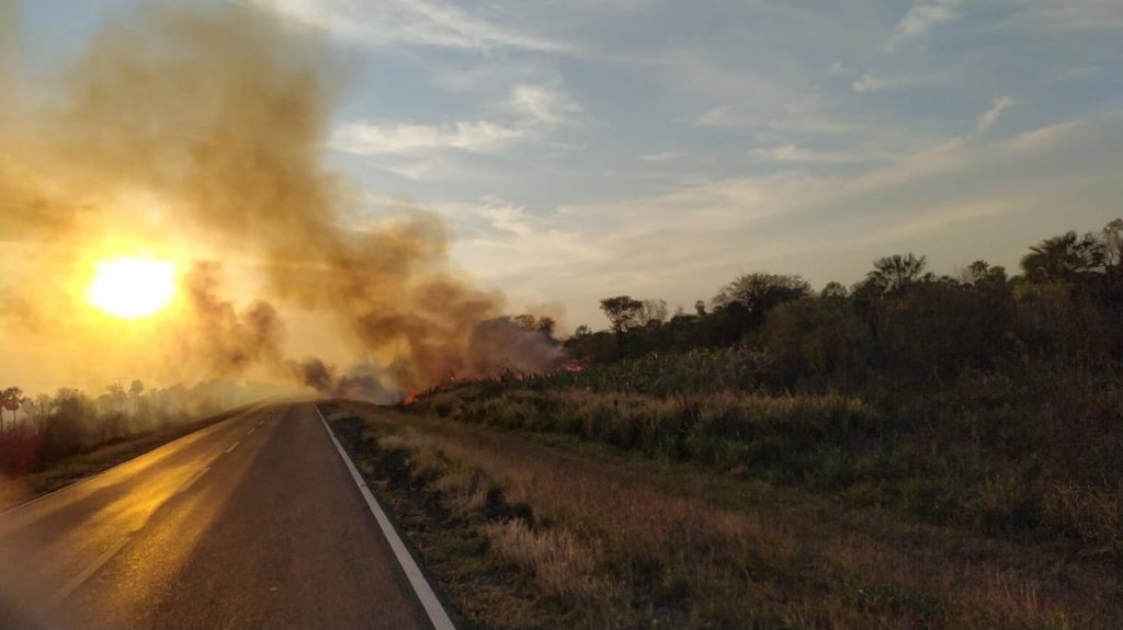 Historia repetida: pastizales quemados ponen en apuros fibra óptica de la Transchaco