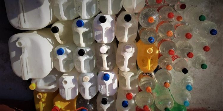 Mediante campaña de recolección donarán 15.000 litros de agua a comunidades del Chaco Mediante campaña de recolección donarán 15.000 litros de agua a comunidades del Chaco