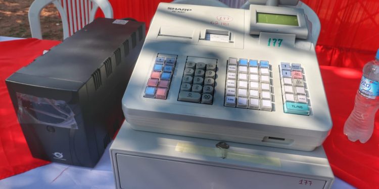 Pozo Colorado: Prosigue cambio de máquinas registradoras en puestos de peajes