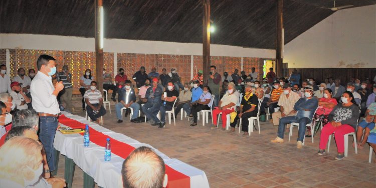 Presidente de INDERT se interioriza de la problemática de tierras en Puerto Casado