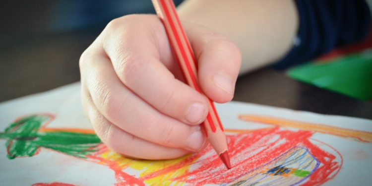 Organizan «Primer Concurso de Dibujo por el Día del Niño»