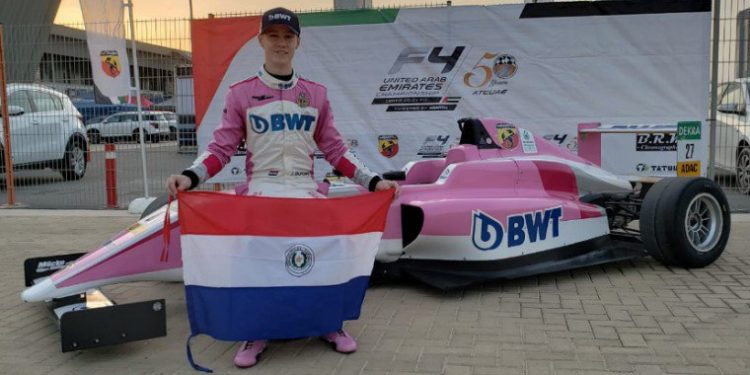 ¿Por qué Joshua Duerksen utiliza la bandera alemana en la Fórmula 4? ¿Por qué Joshua Duerksen utiliza la bandera alemana en la Fórmula 4?