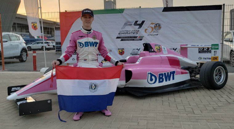 ¿Por qué Joshua Duerksen utiliza la bandera alemana en la Fórmula 4?