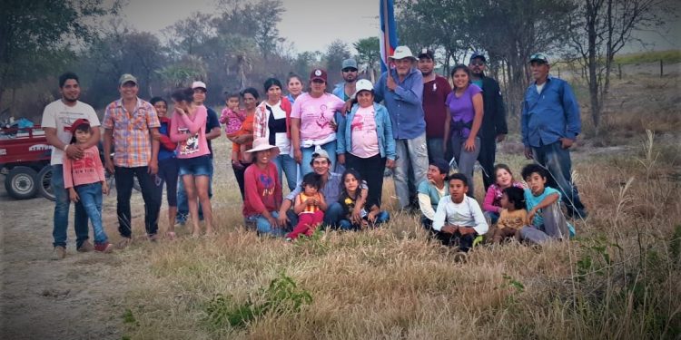 Poblador de Carmelo Peralta y esposa del gobernador en conflicto de tierras