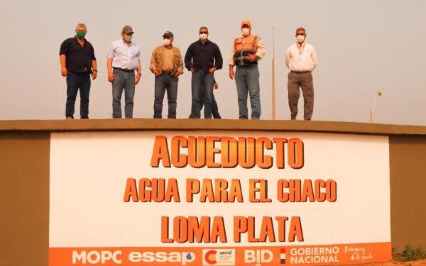 Mario Abdo inauguró el Acueducto en el Chaco Central Mario Abdo inauguró el Acueducto en el Chaco Central