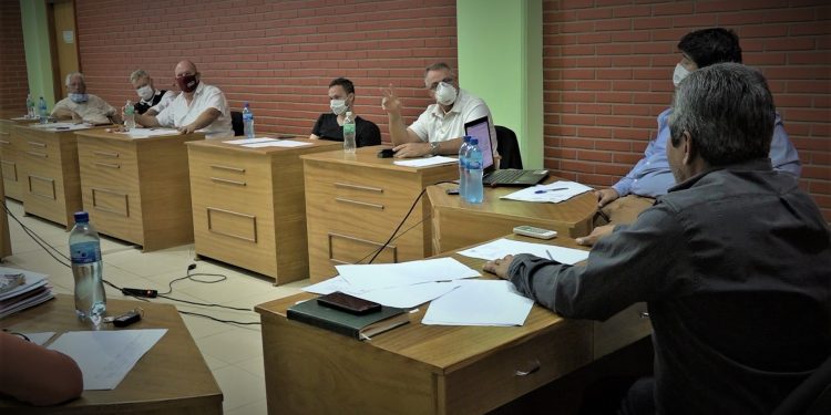 Aprueban adjudicación de pavimentación y declaran interés municipal asfaltar pista aérea Aprueban adjudicación de pavimentación y declaran interés municipal asfaltar pista aérea