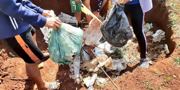 Estudiantes realizan la mayor minga ambiental residencial contra el dengue