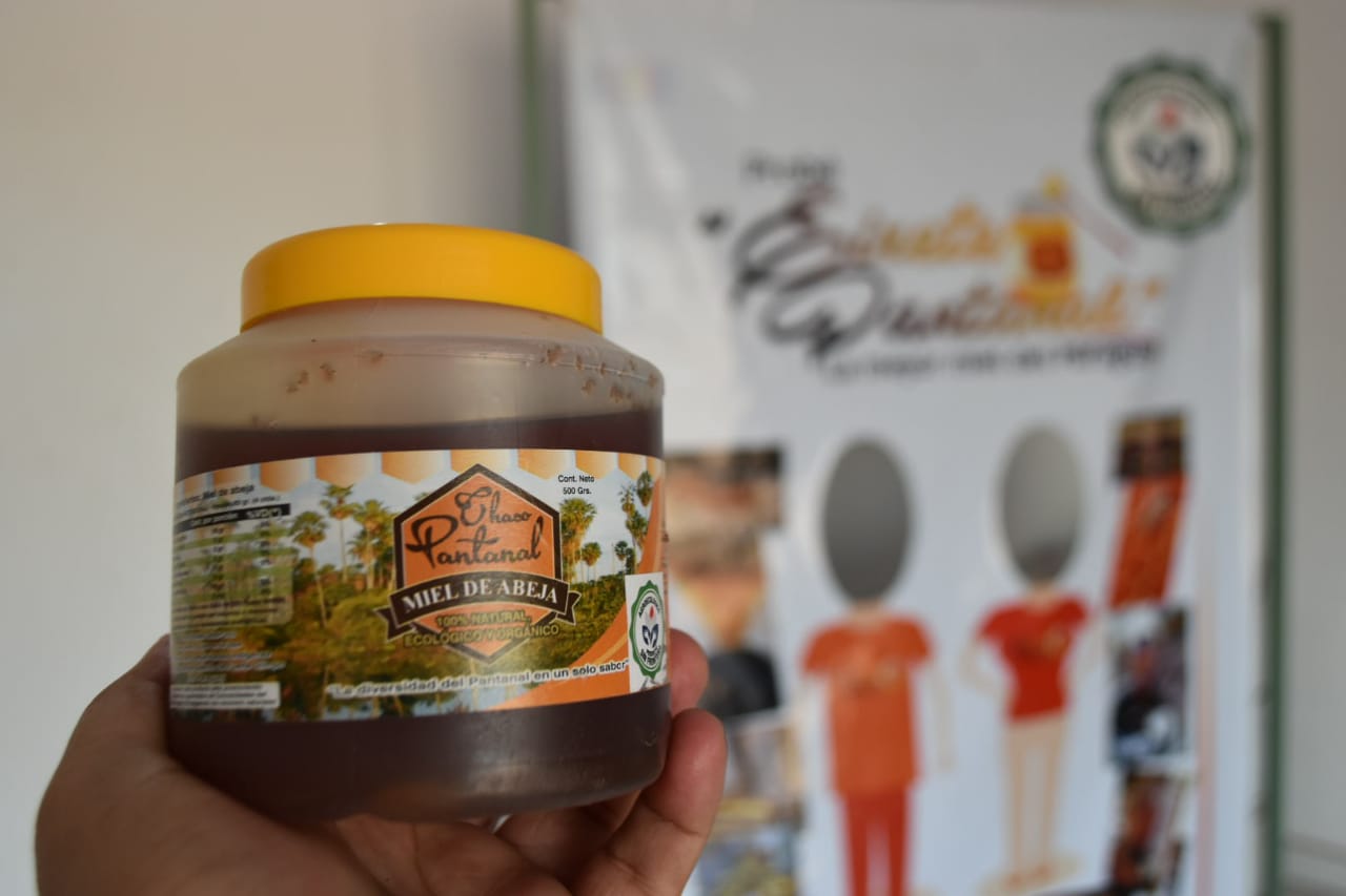 Verifican producción de miel en Fuerte Olimpo para brindar créditos