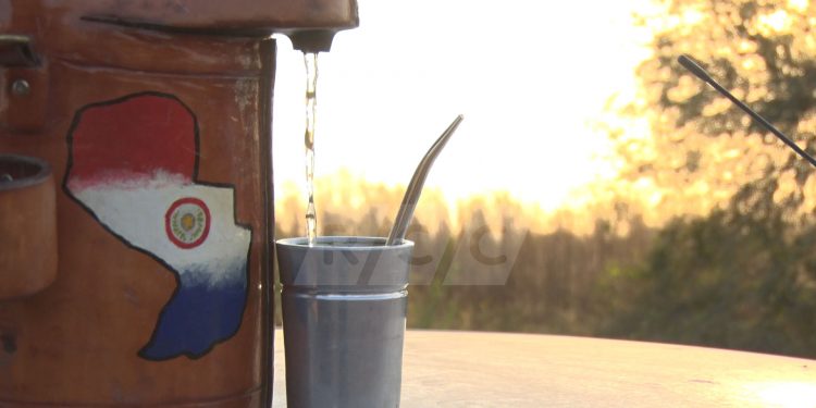 Hoy se celebra «El Día del Folklore Paraguayo»