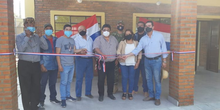 Inauguran obras que benefician a comunidades indígenas Yshir de Bahía Negra Inauguran obras que benefician a comunidades indígenas Yshir de Bahía Negra