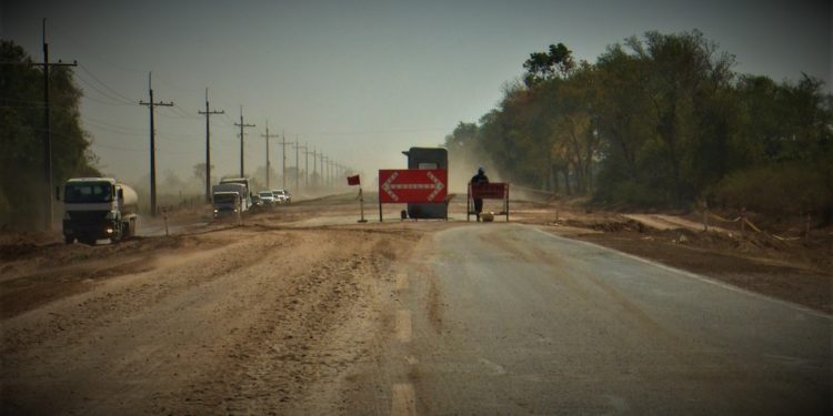 Solicitan mayor prudencia en zona de obras de la ruta de acceso a Loma Plata Solicitan mayor prudencia en zona de obras de la ruta de acceso a Loma Plata