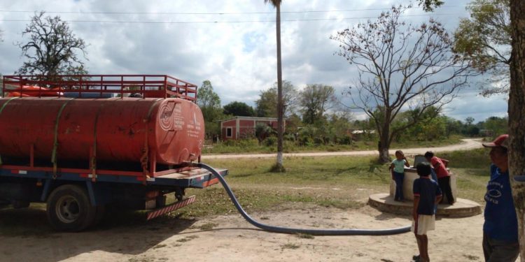 Distribuyen más de 10 millones de litros de agua en el Chaco Distribuyen más de 10 millones de litros de agua en el Chaco