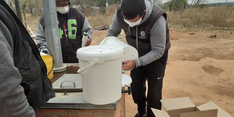 Donan filtros de agua potable para comunidades indígenas vulnerables