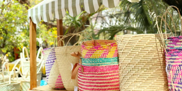 Promocionan comercio de artesanía indígena en la Capital del país