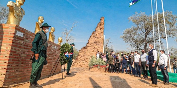 Presidente asiste al aniversario de la Victoria de Boquerón en el Chaco y entregará apoyo a productores agrícolas de la zona