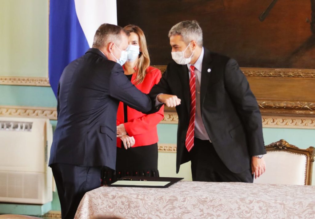 Moisés Santiago Bertoni juró como nuevo ministro de Agricultura y Ganadería